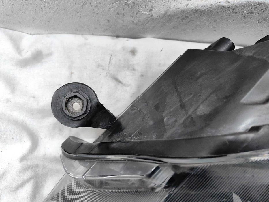 Оригинален фар Шкода  Skoda Superb