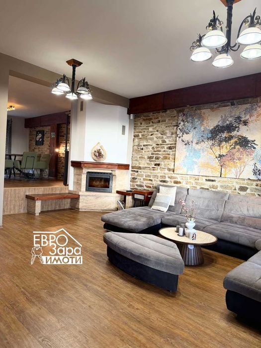 Двуетажна Къща с гараж за продажба в град Стара Загора