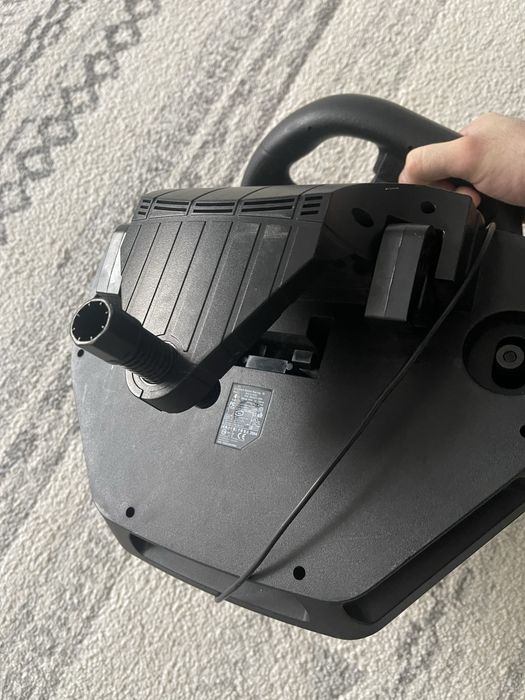 Volan Logitech Momo Racing