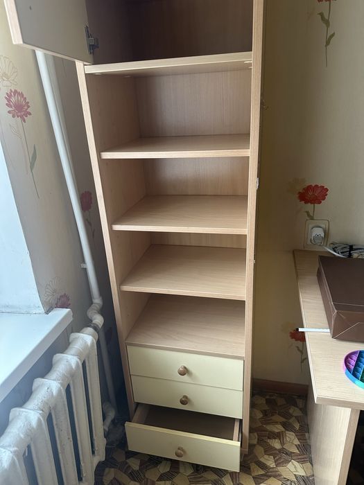 Продаем старую мебель