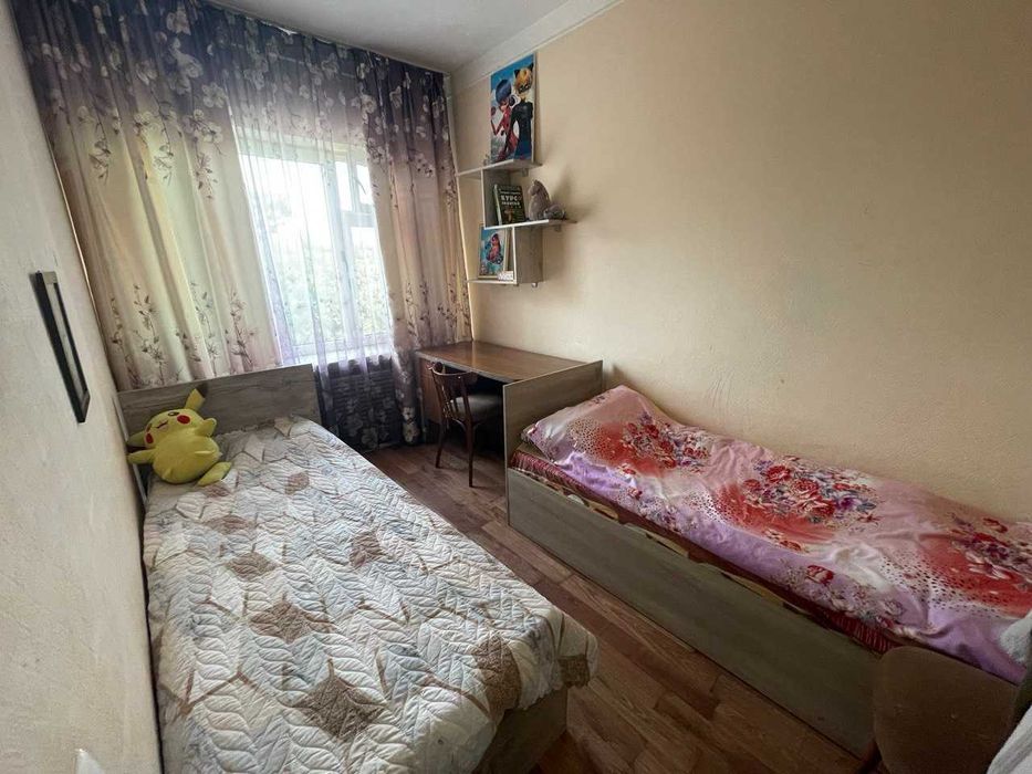 77 серии м-в Эльбек быв.вин завод рядом Канадская школа 72 кв.м 3\4\4