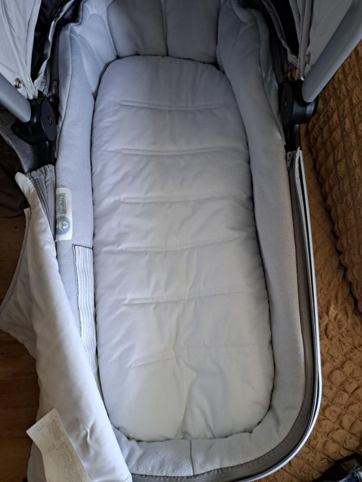 Кош за кола maxi cosi rock  и зимен кош maxi cosi oria