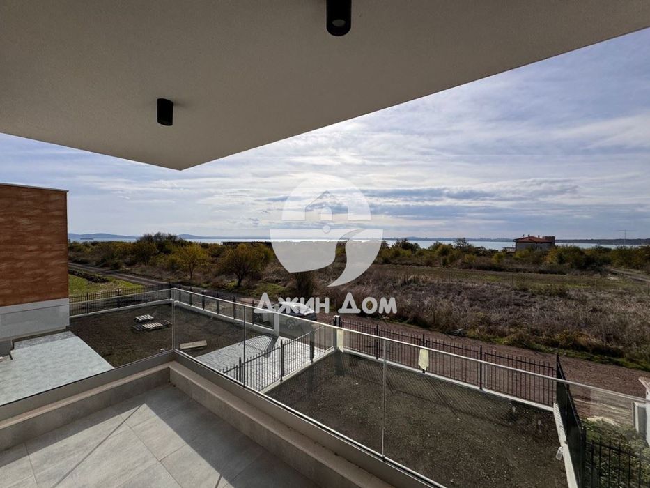 Продава се Къща в Поморие - 196 кв.м за 859 €/кв.м - Снимка #11