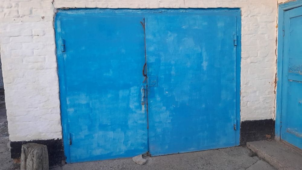 Продам двери гараж