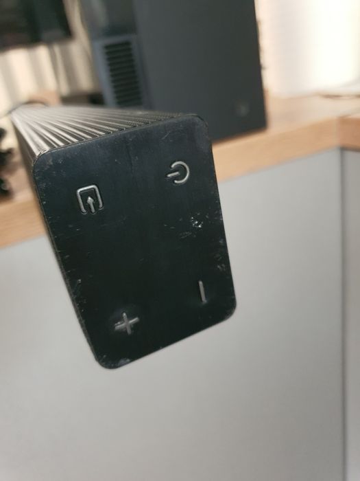 Саундбар Samsung със суббуфер