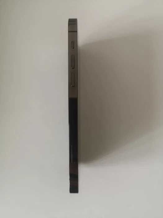 iPhone 12 Pro, 128GB, Silver в ОТЛИЧНО състояние, батерия 93%