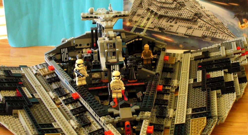 LEGO Star Wars - модели 75190 и 75179