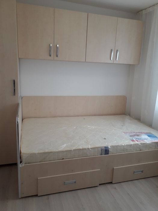 Proprietar,   ofer spre închiriere garsoniera et 3  zona Unirii