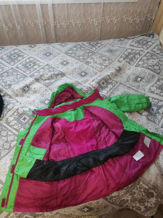 Продавам детско яке за момиче 146/152