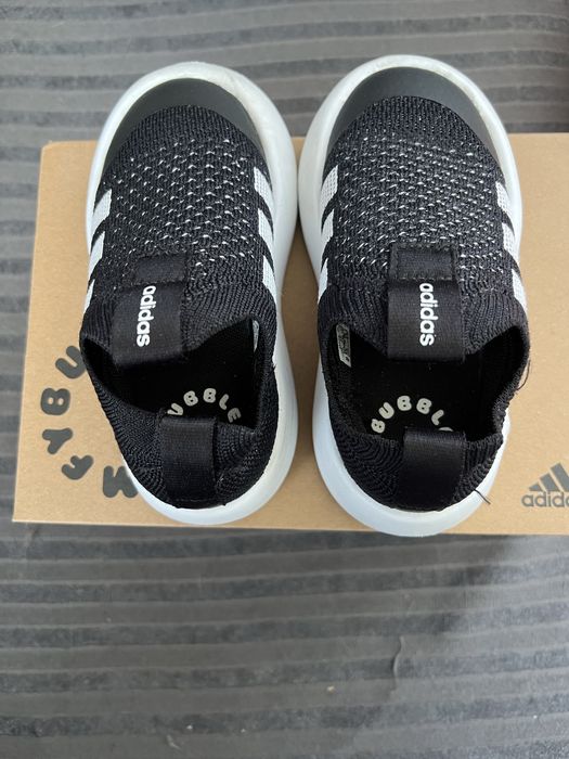 Детски Adidas bubblecomfy