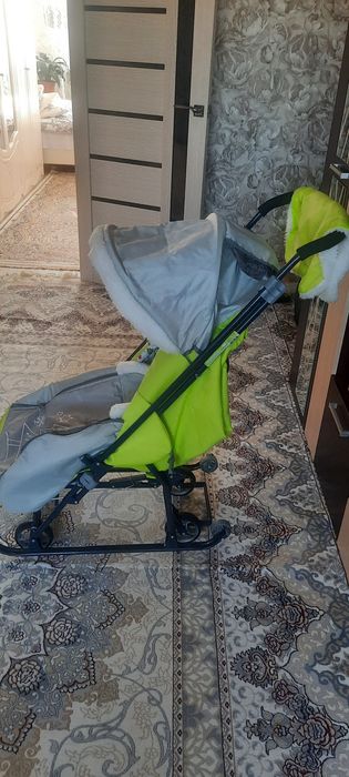Продам санки.Коляску