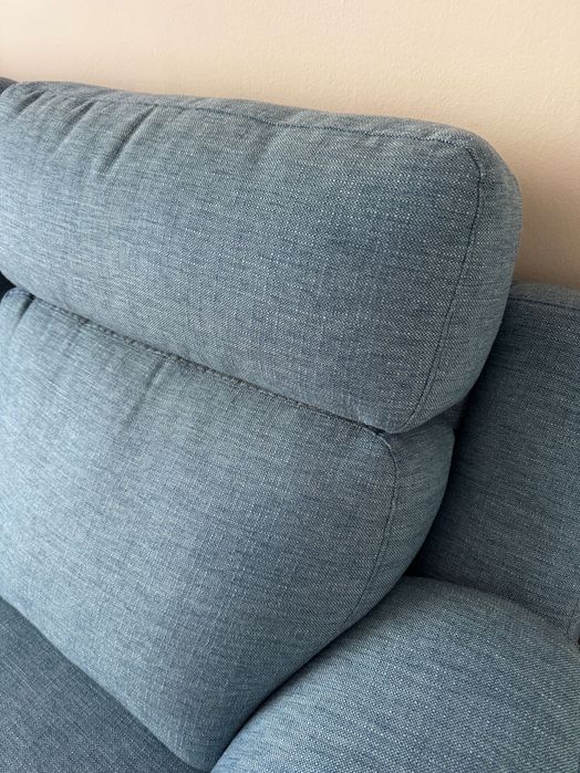 Двуместен диван от дамаска