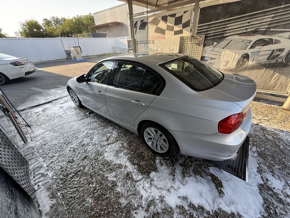 BMW Seria 3 2009 — imagine 2