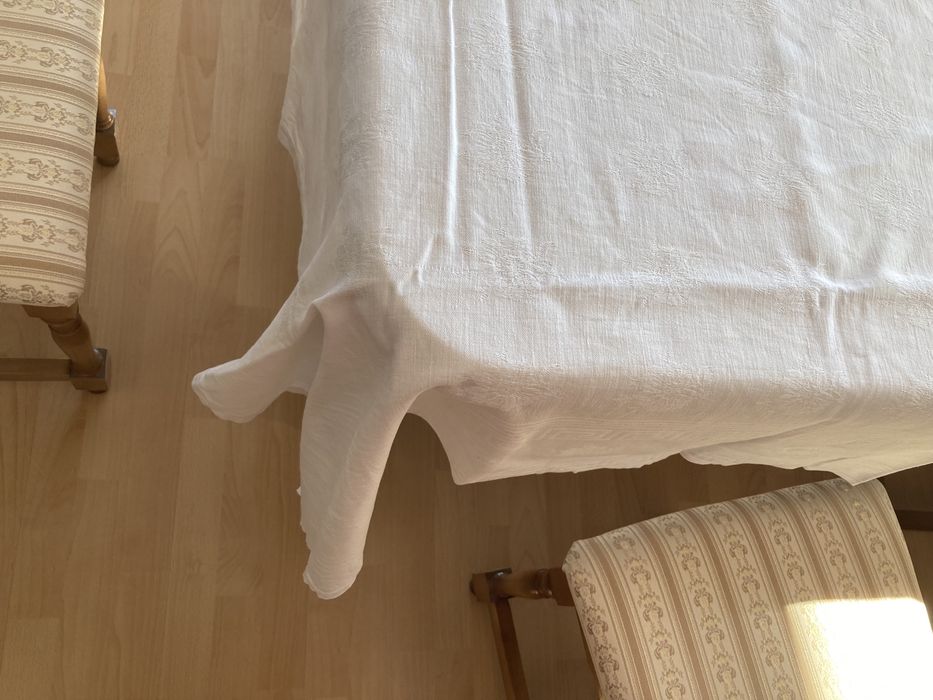 Fata de masa de foarte buna calitate