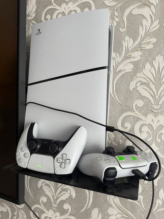 Продам.  PS5 slim