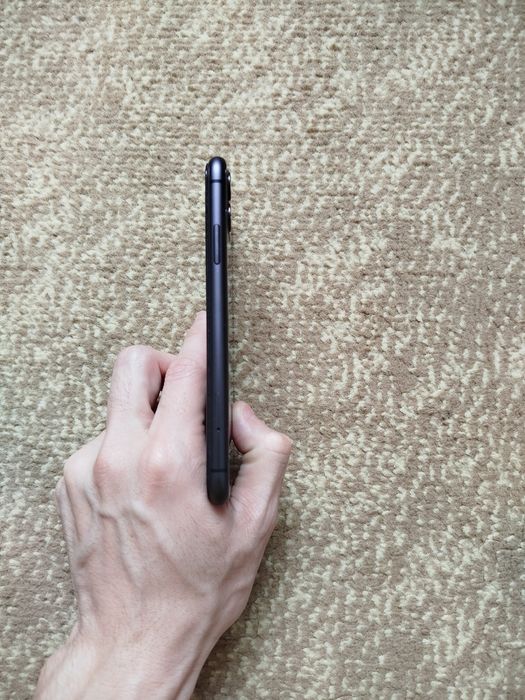 Продам Айфон 11/iphone 11