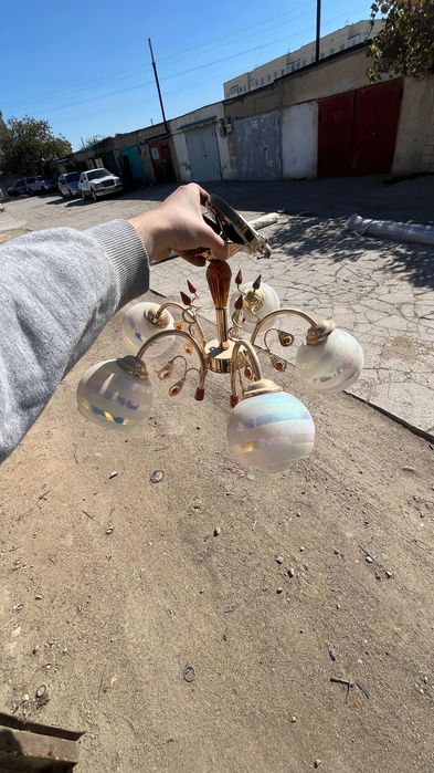 Продам люстры, б/у