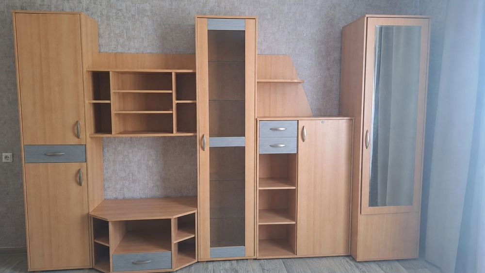 Польская стенка в гостиную
