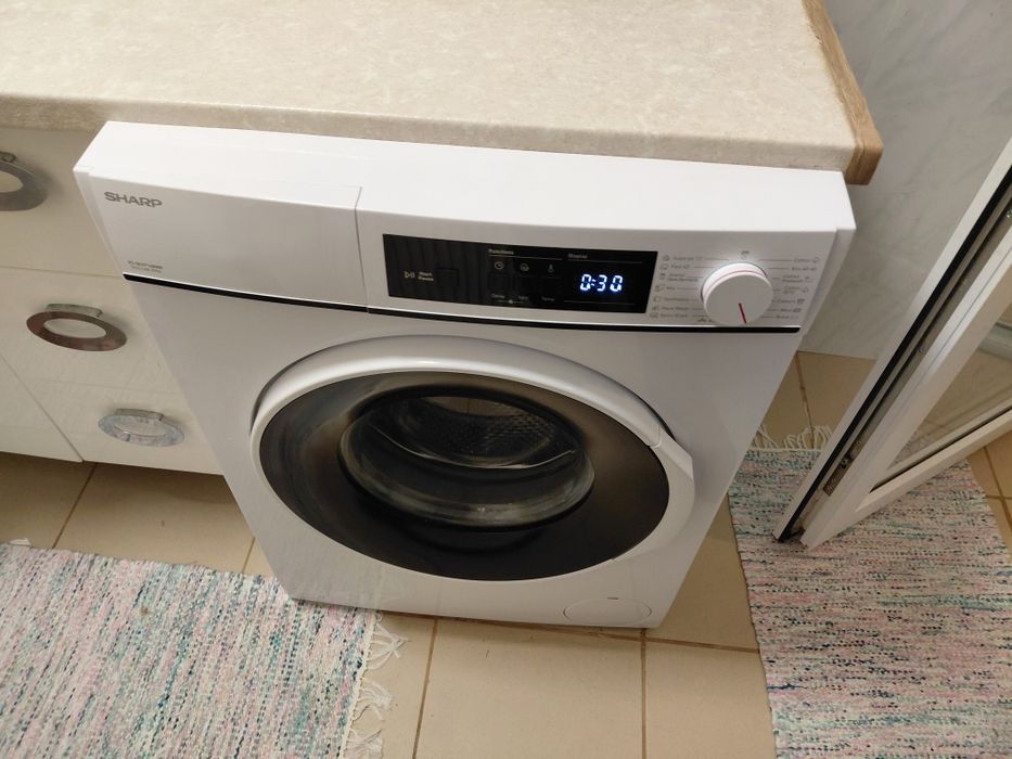 Masina de spalat rufe Sharp 7 kg 1400 rp are 1an si ceva