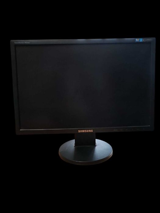 Монитор Samsung SyncMaster 943NW (19") със адаптер към HDMI