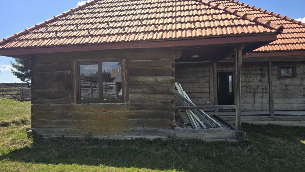 Casă relocabilă lemn stejar - la cerere se poate adăuga și un cost suplimentar de demontare, transport și remontare