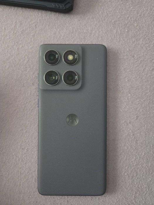 Motorola Edge 60 Fusion като нов + гаранция / аксесоари