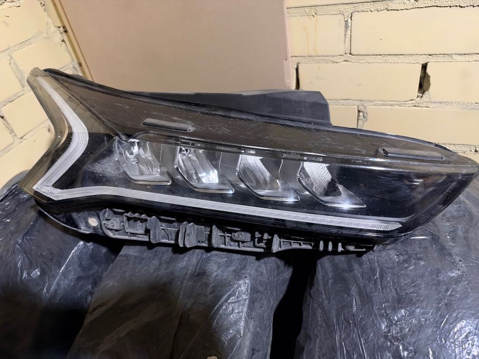 Передняя правая фара от Kia K5 2020
