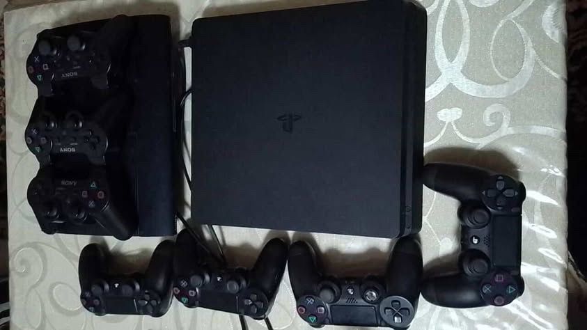 Ps3 Ps4 sotiladi B/U