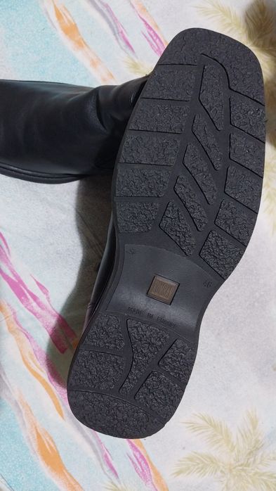 Мужские полубатинки новые ,тёплые, замки с двух сторон  производство