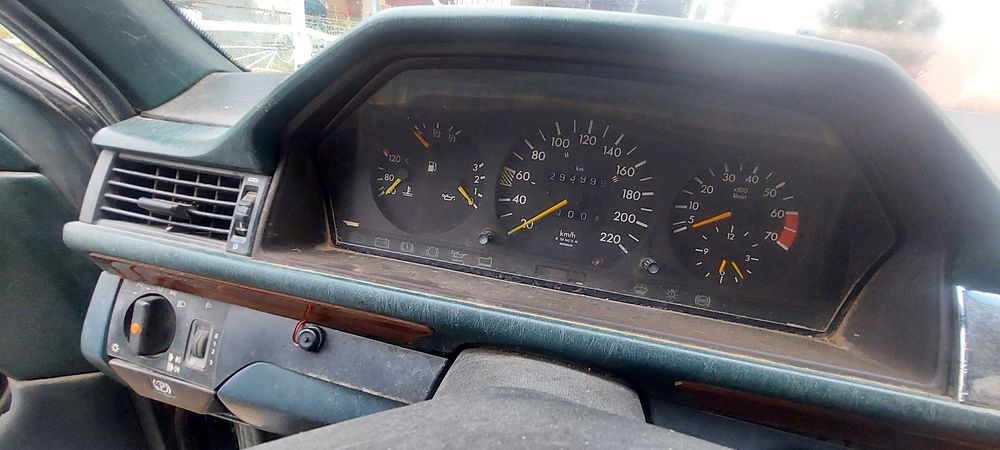Мерседес бенз 230Е