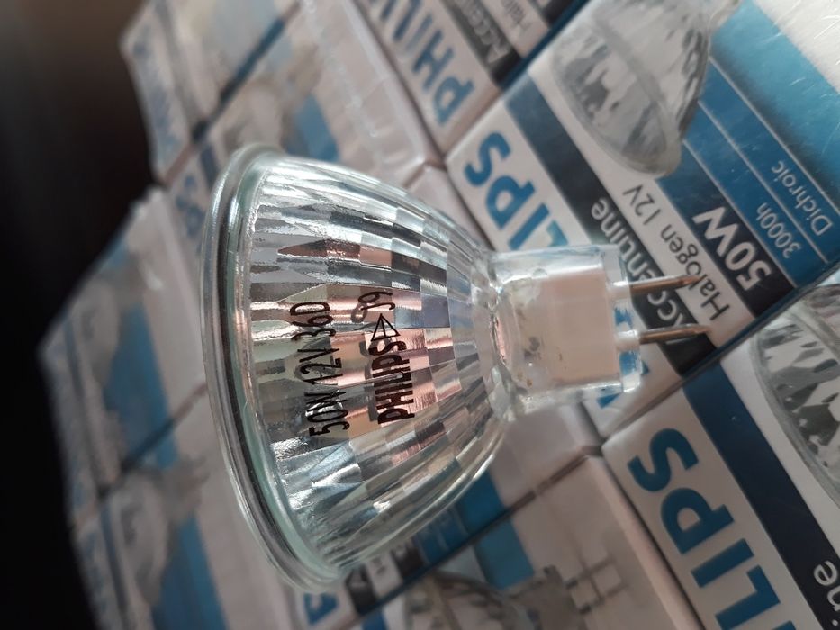 13 becuri halogen NOI, 50W, 12V