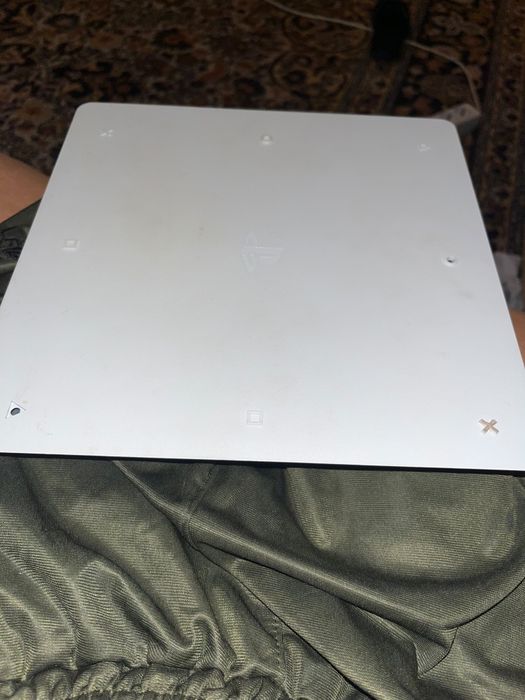 De vânzare PS 4 Slim