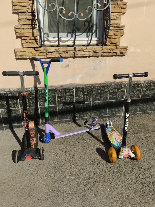 Трюковой самокат сине-зеленый