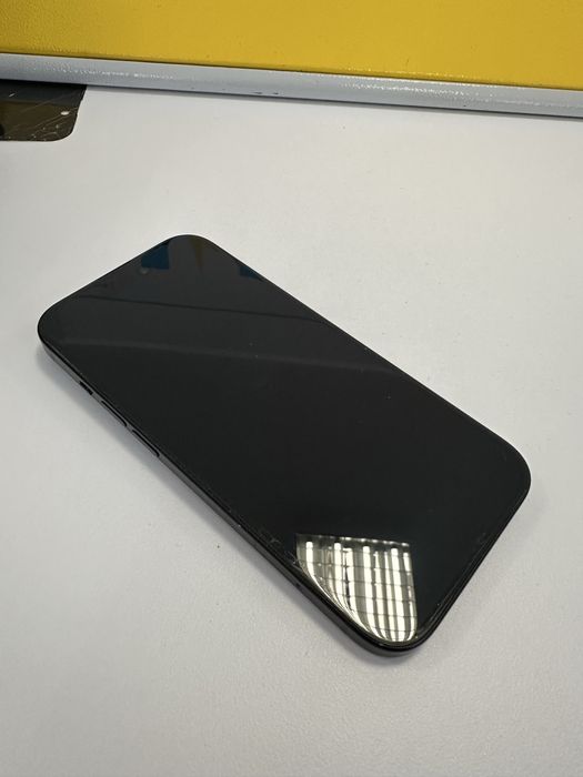 iPhone 15 Черен – 256GB | 100% Батерия