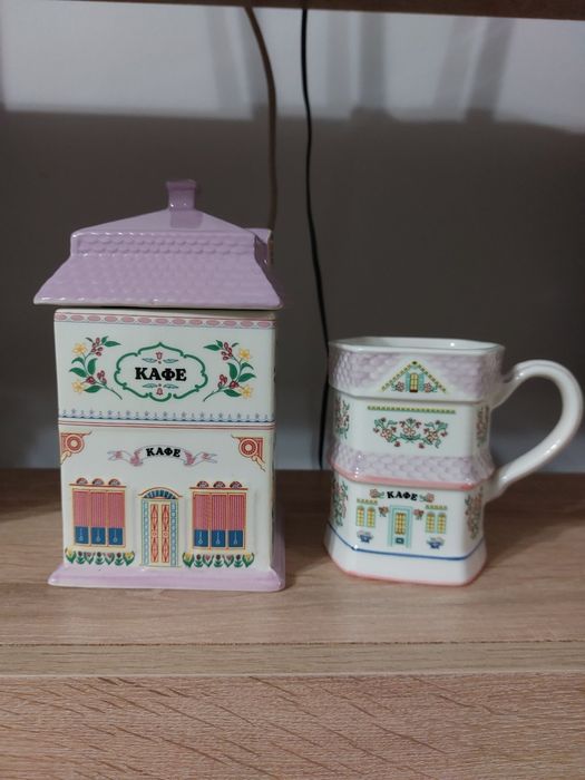 Буркан за кафе и чаша