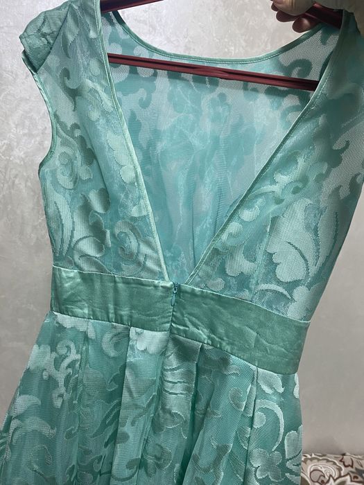 Женские нарядные платья