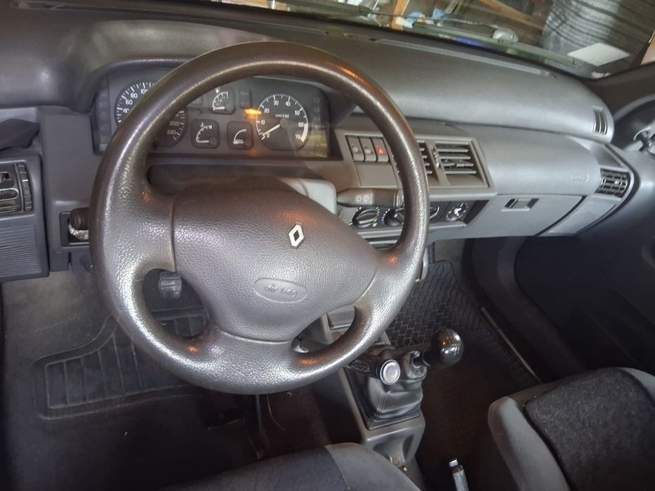 Renault Clio 1,2 benzină