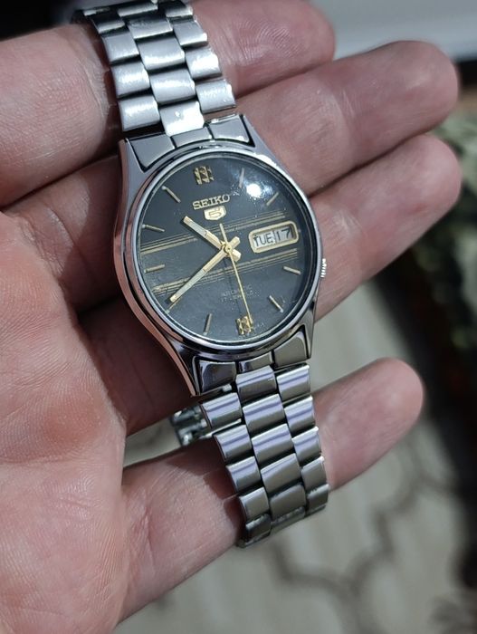 Seiko японский соат сотилади
