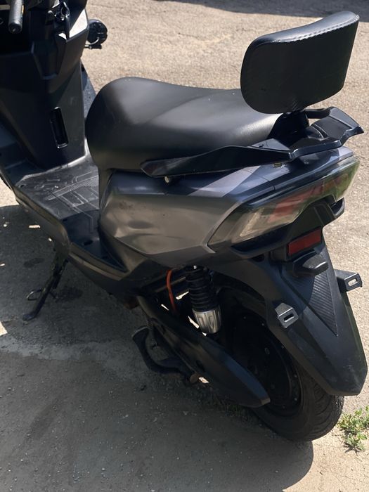 Электроскутер -1200w 72v