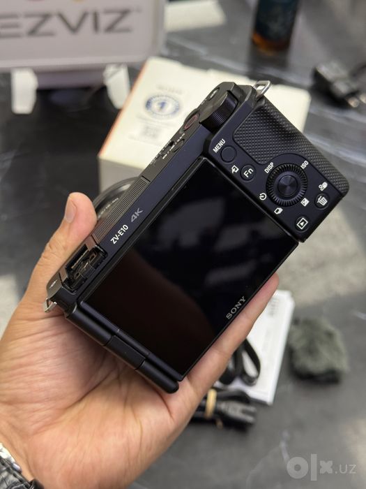 Sony ZV-E10 4K 16-50mm OSS mobilograflar uchun yengide