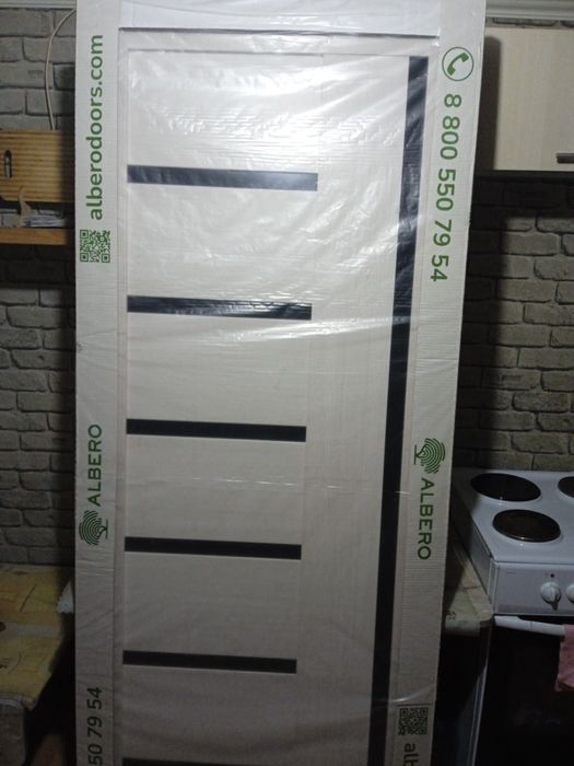 Межкомнатная дверь в упаковке