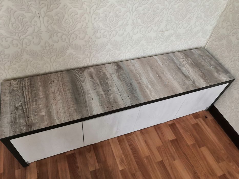 Подставка под телевизор