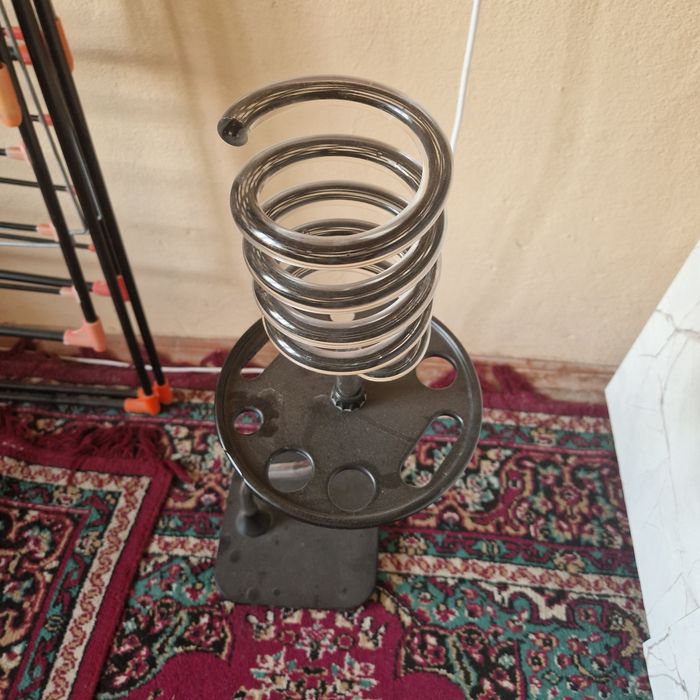 Фендержатель, чёрного цвета