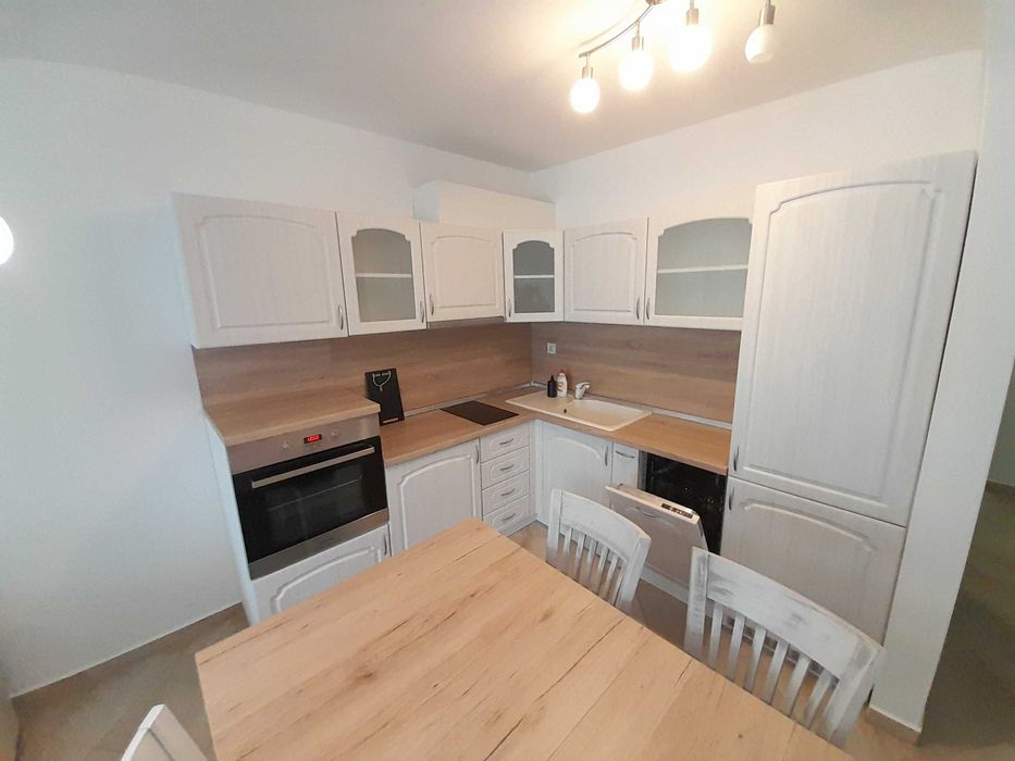 Дава се под наем Тристаен апартамент в София, Център - 90 кв.м за 612 € - Снимка #3