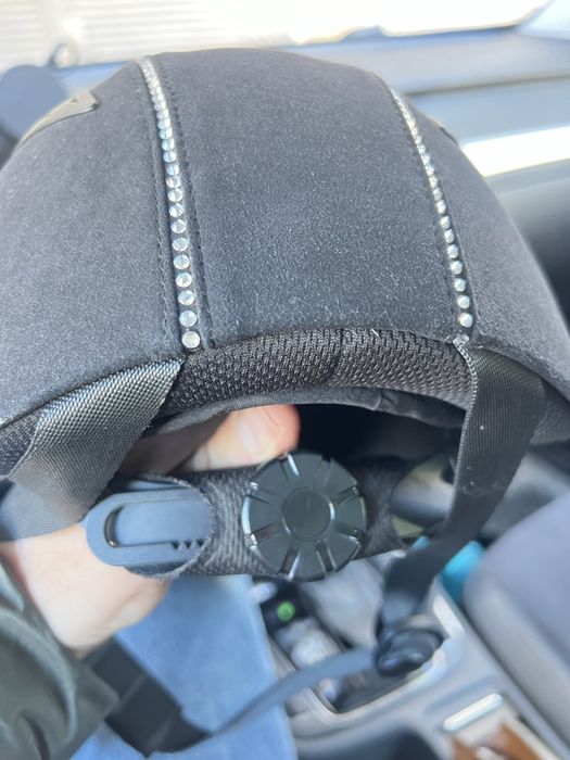 Каска за езда Premiere, 52-54 размер.