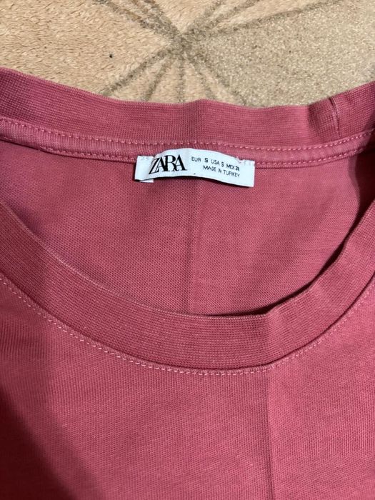 Футболка Zara красная