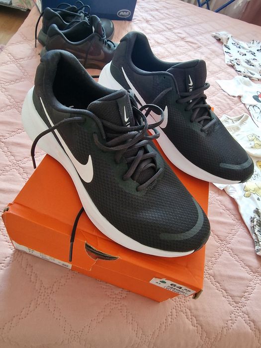 Adidași Nike marimea 43