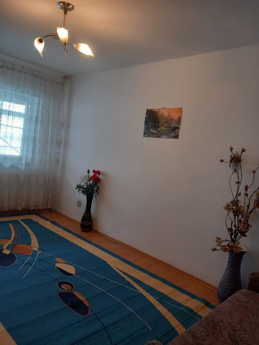 Apartament de inchiriat, peste strada de CN 