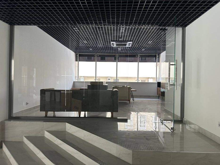 Продается здание Ойбек метро Мирабад 14 соток 6000м2