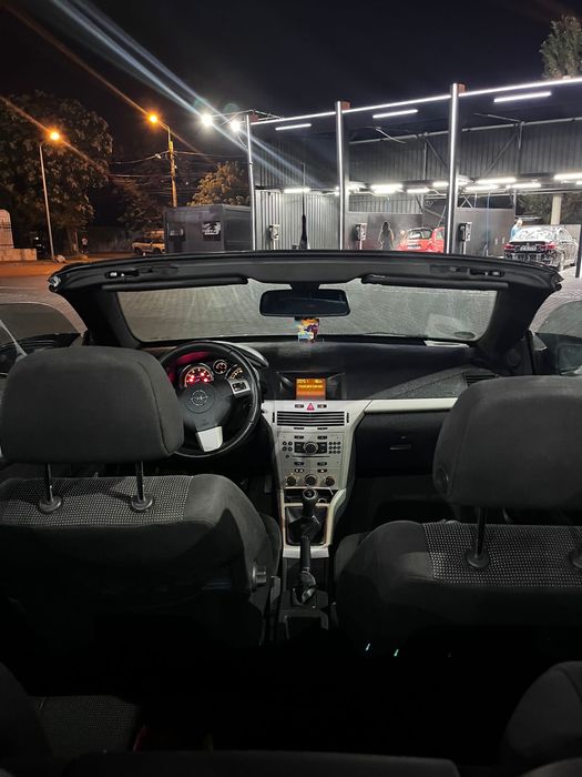 Opel astra H twintop 1.8 benzina-cabrio cu hardtop 140CP An 2007